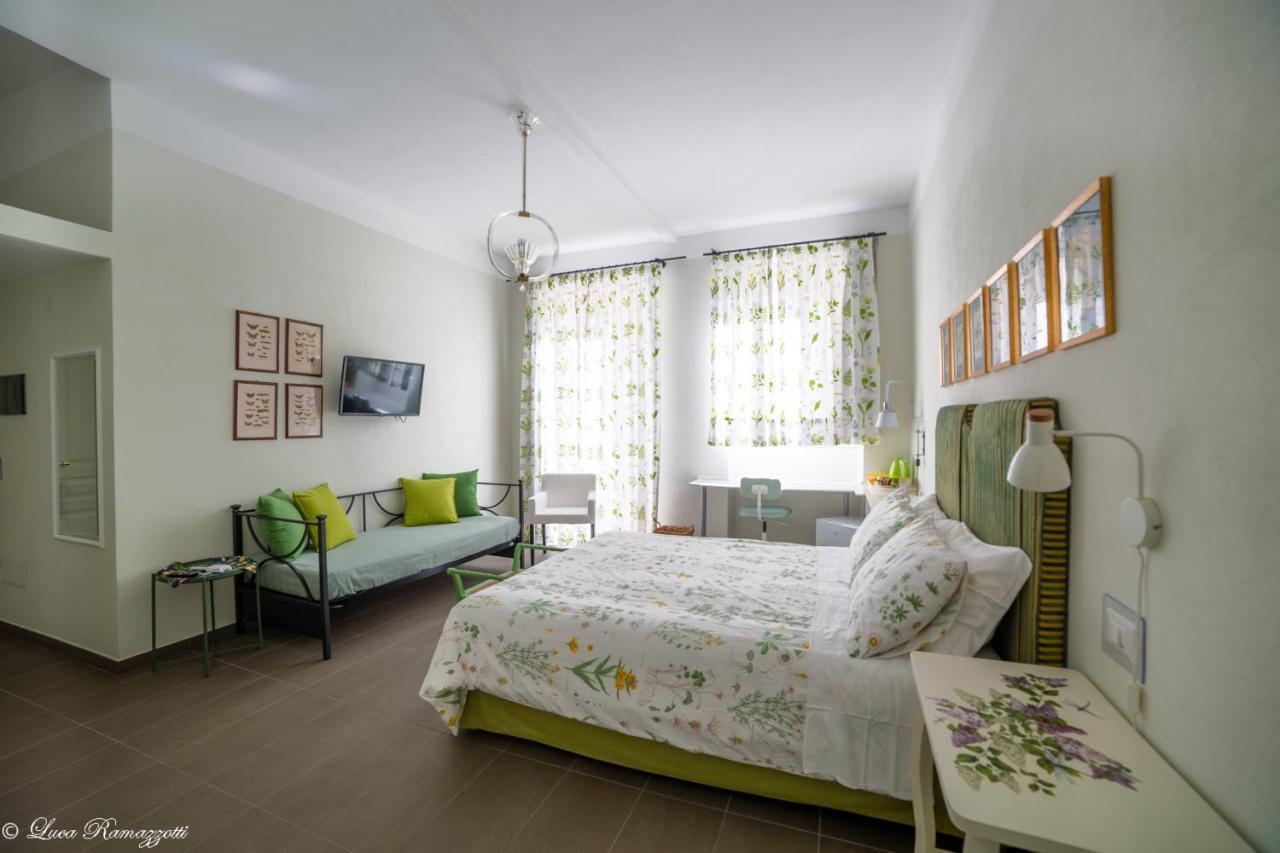 Janna 'E Mare Hotel Cagliari Bagian luar foto