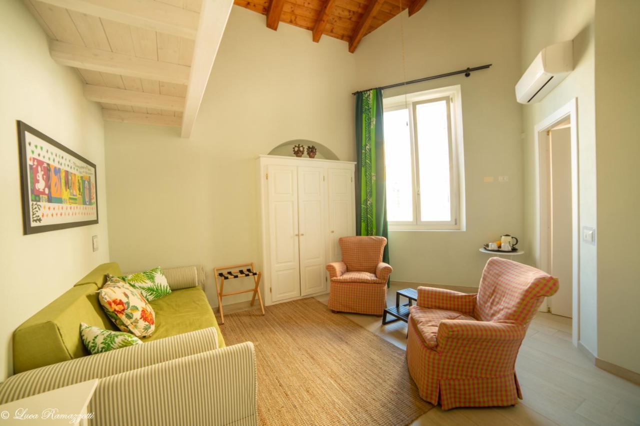 Janna 'E Mare Hotel Cagliari Bagian luar foto