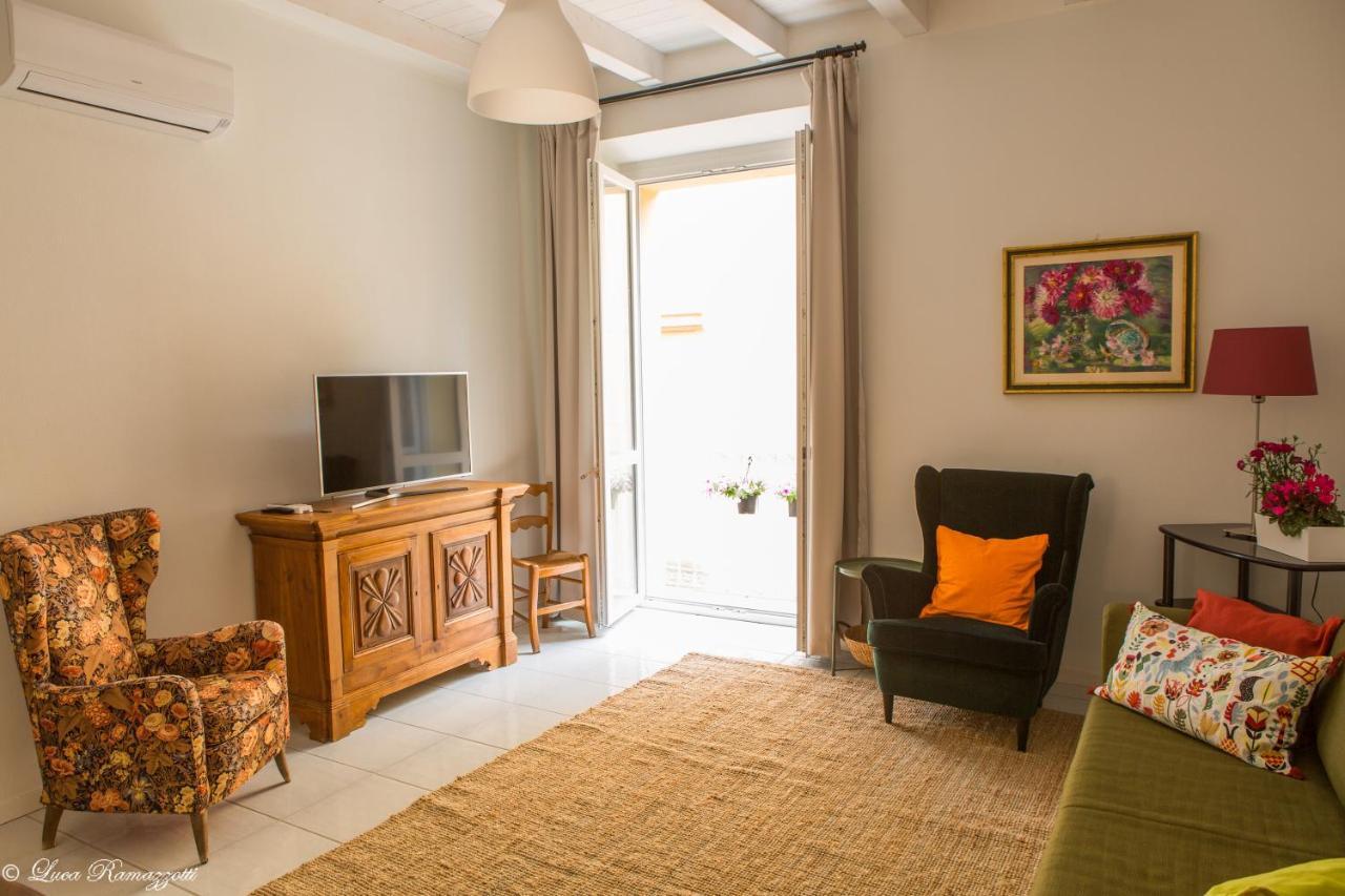 Janna 'E Mare Hotel Cagliari Bagian luar foto