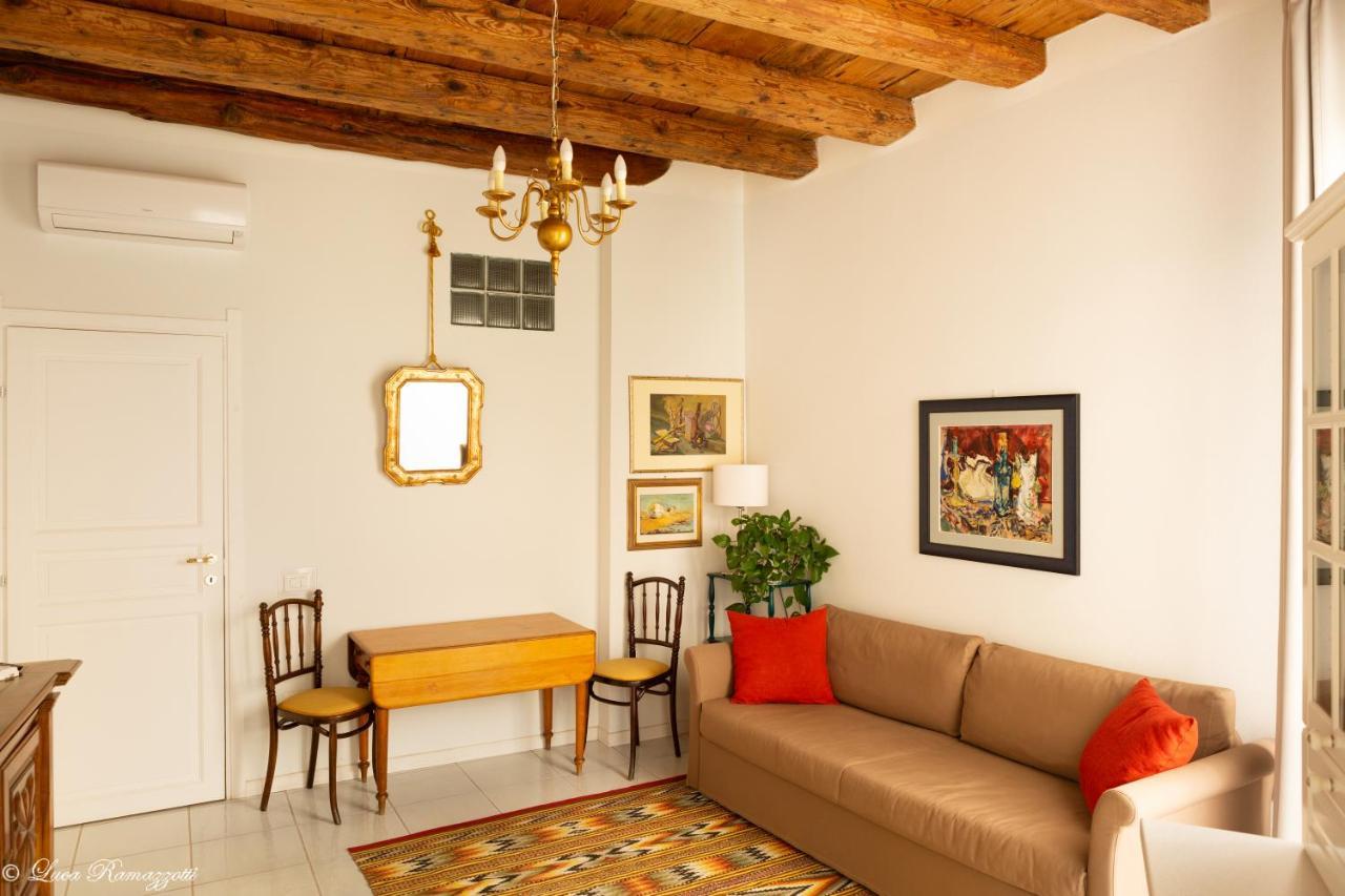 Janna 'E Mare Hotel Cagliari Bagian luar foto